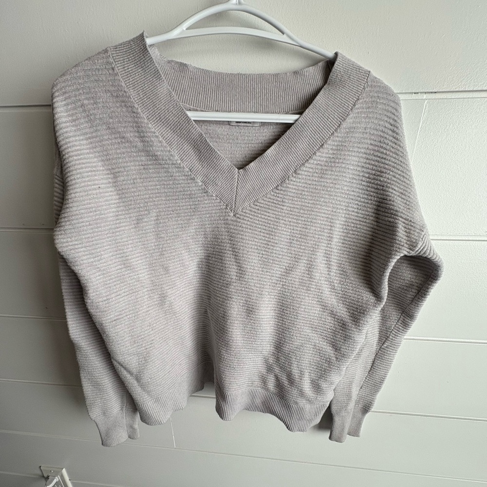 Ardene Light Gray V-Neck Sweater